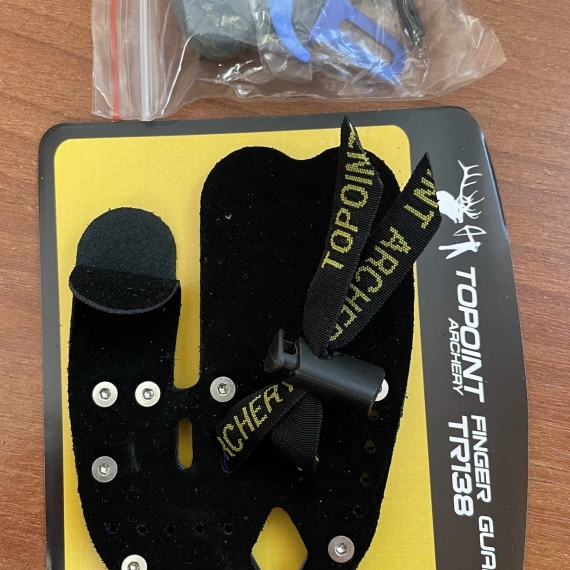 Напальчник TR138 для стрельбы из классического лука размер XL