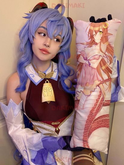 Мини дакимакура Мия из Повседневная жизнь с девушкой-монстром арт. M0141, 60х20 см