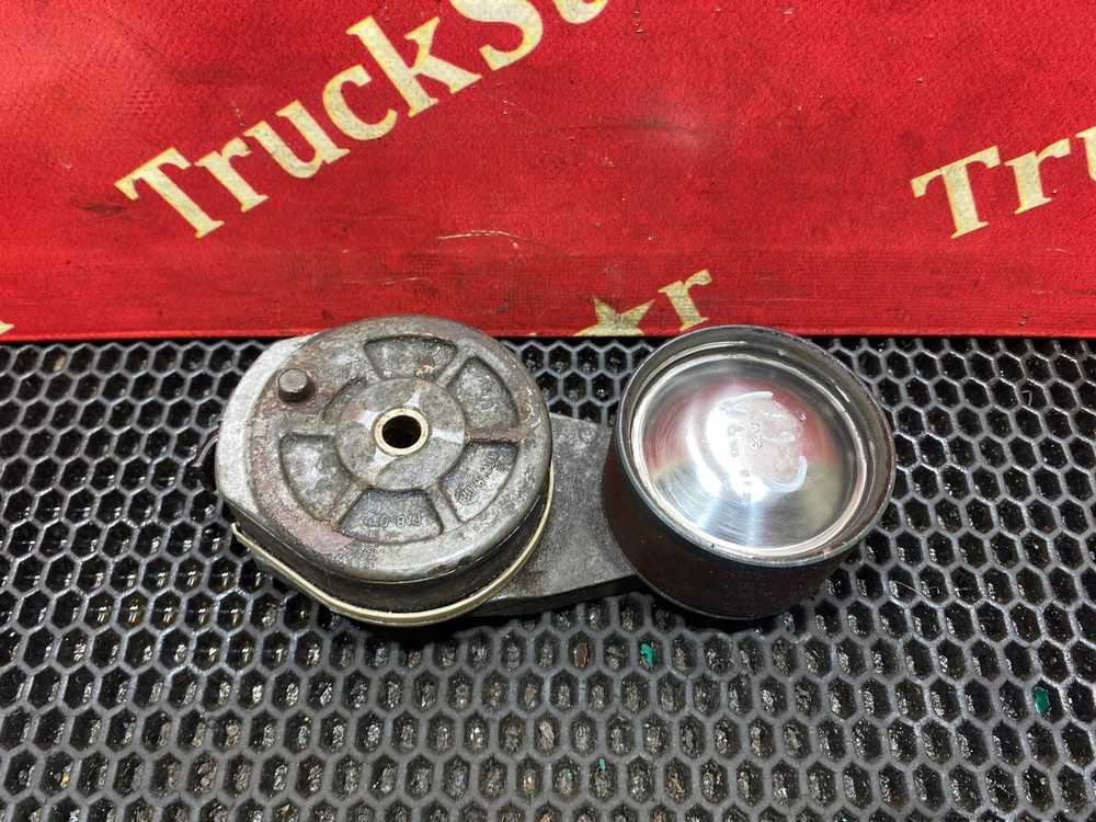 Ролик-натяжитель