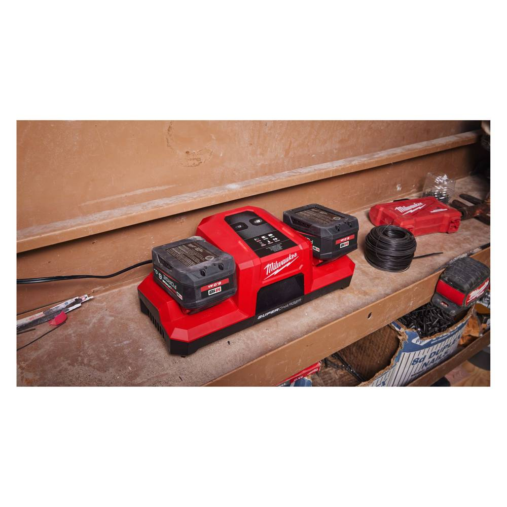 Зарядное устройство M18 DBSC (на 2 акк.) 4932492531