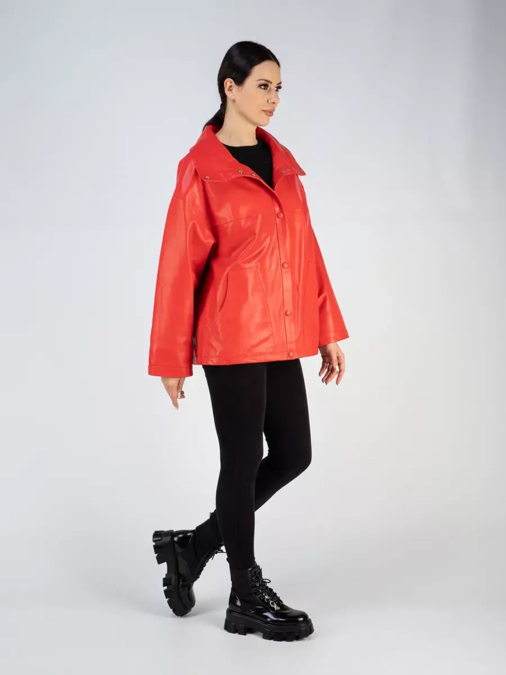 Кожаная куртка демисезонная оверсайз на кнопках