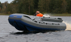 Лодка ПВХ REEF 390FНД