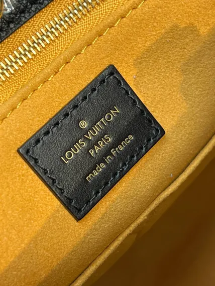 Сумка Louis Vuitton Onthego черный