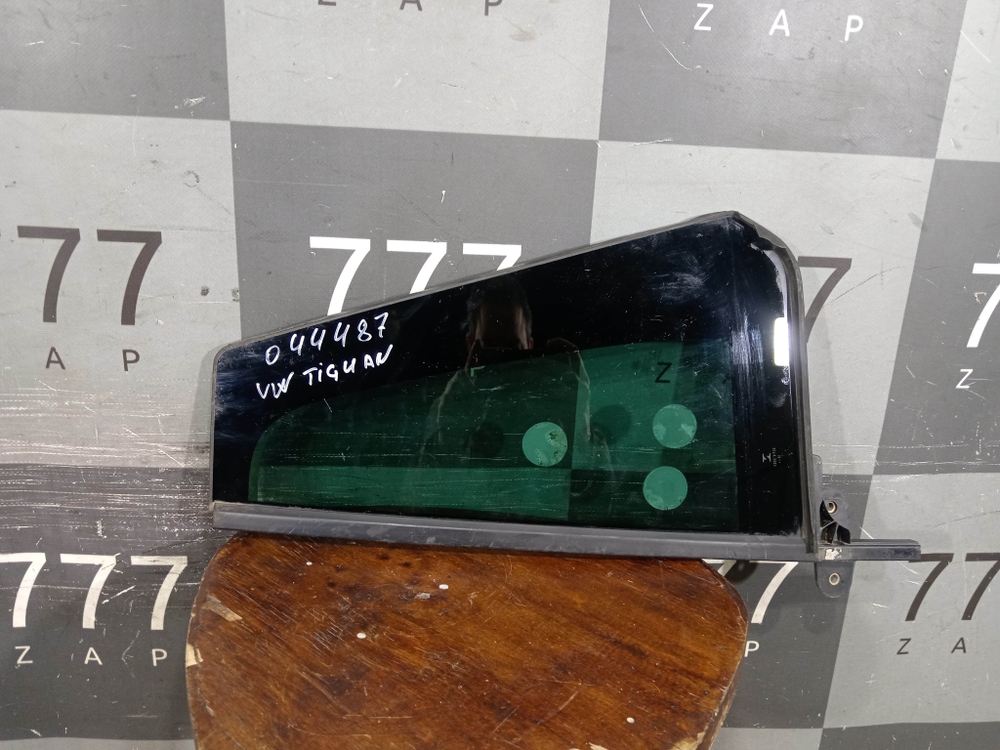 Стекло двери задней левой Volkswagen Tiguan 2 16-нв Б/У Оригинал 5NA845213