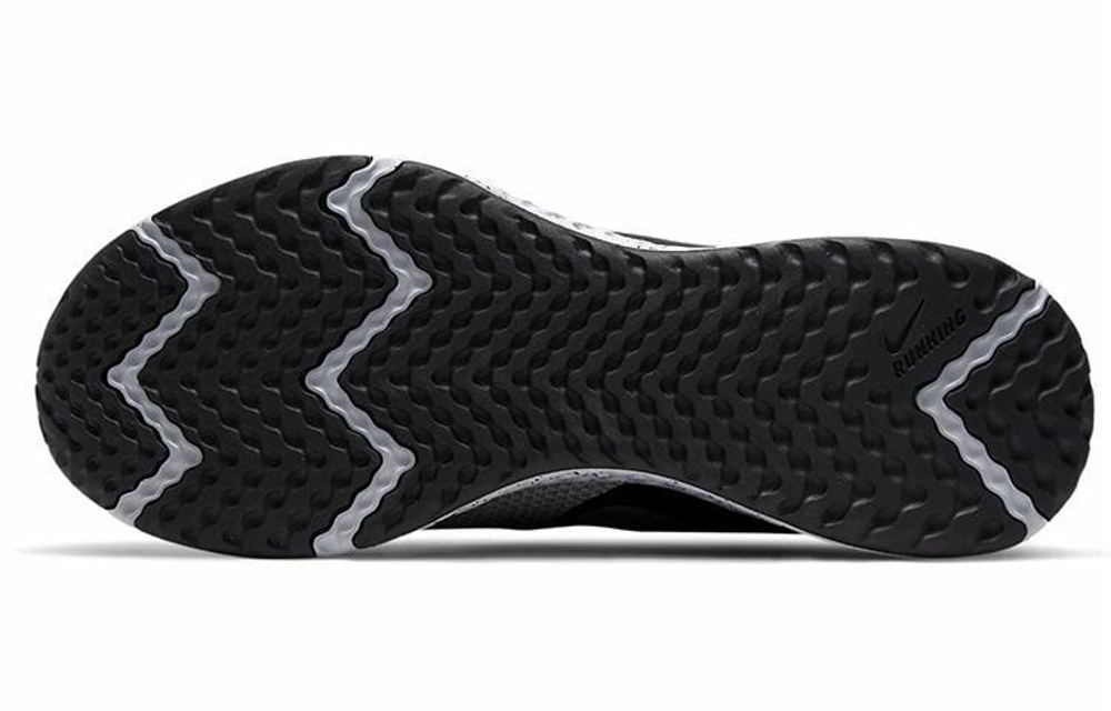 Кроссовки Nike Revolution 5