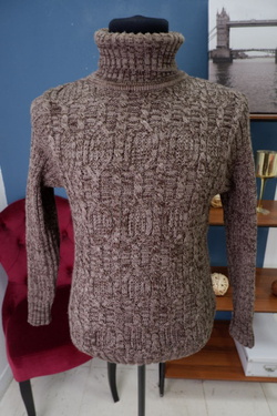 Джемпер лаконичный 48 размер