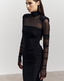 Платье макси из сетки с подплечниками