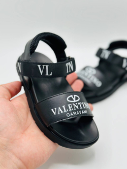 Детские босоножки Valentino