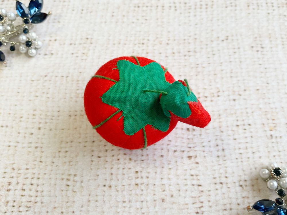 Игольница &quot;Помидор&quot;, d 4 см