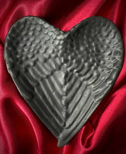 Подставка из Шунгита (Сердце-Крылья)