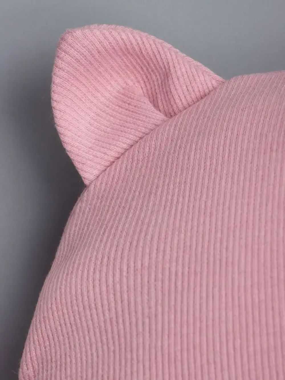 Шапка для девочки осенняя с митенками и снудом