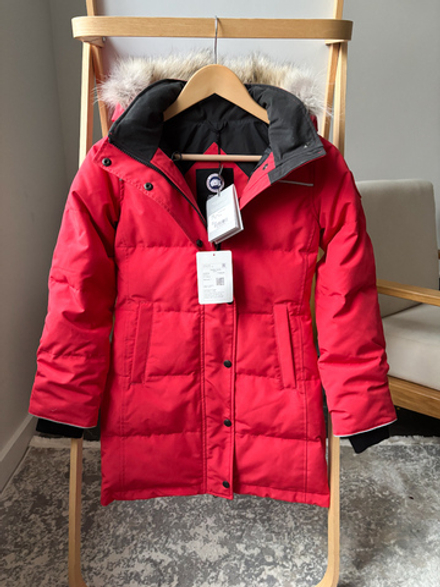 Новая пуховая куртка Canada Goose, 146