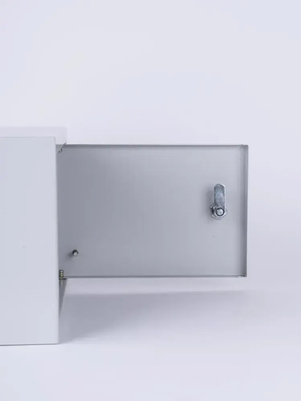 ЩРН 12 IP31 Щит распределительный навесной металический на 12 модулей