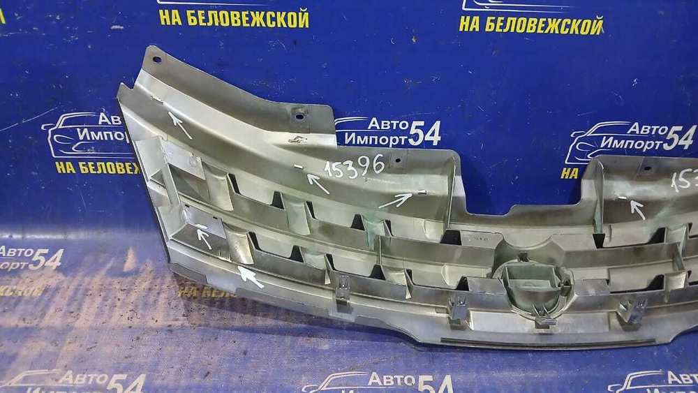 Решетка радиатора NISSAN PRESAGE 2006-2009