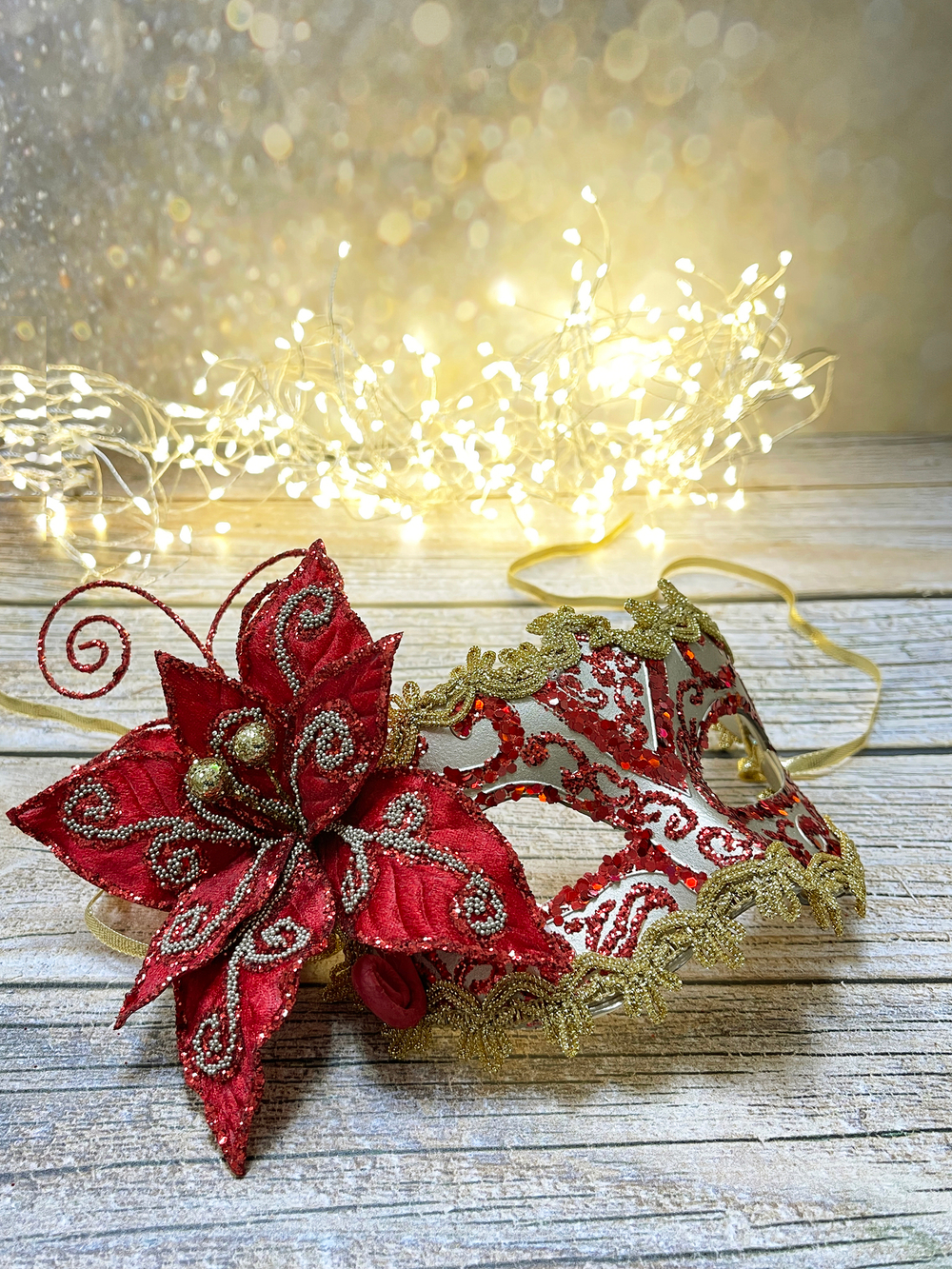 Маска с пуансеттией 20см ChristmasDeLuxe красно-золотая