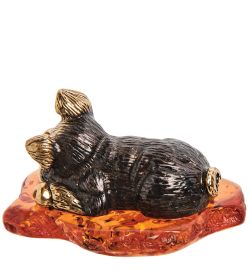 Народные промыслы AM-1592 Фигурка «Поросенок обжора» (латунь, янтарь)