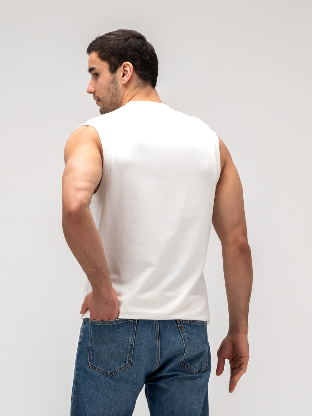 Майка мужская хлопковая на широких лямках. Белая