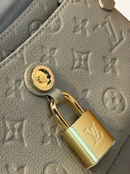 Сумка Louis Vuitton Anytime Flap