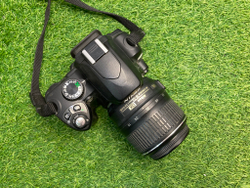 Nikon D60 + Kit AF-S 18-55mm G VR
