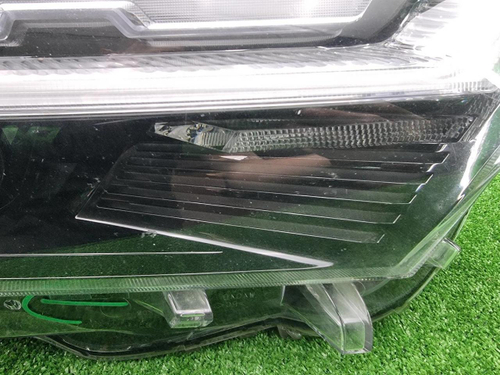 Фара правая Toyota RAV4 5 XA50 (2018-н.в.) LED
