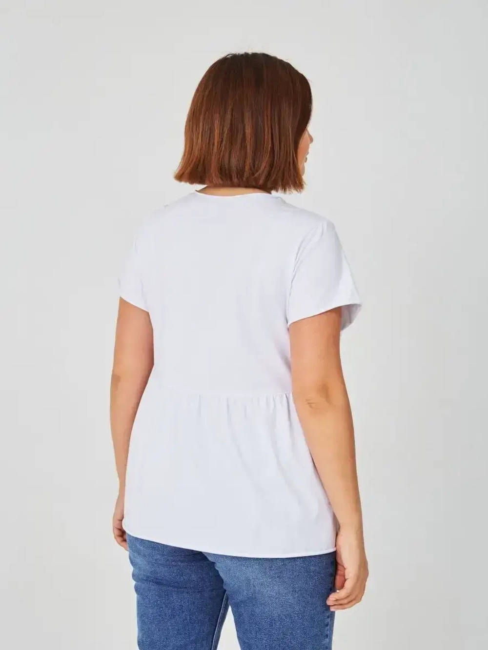 Футболка с баской оверсайз белый