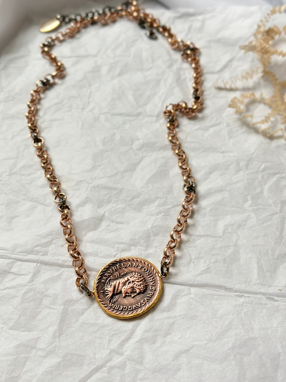 Цепь с монетой, цвет медь