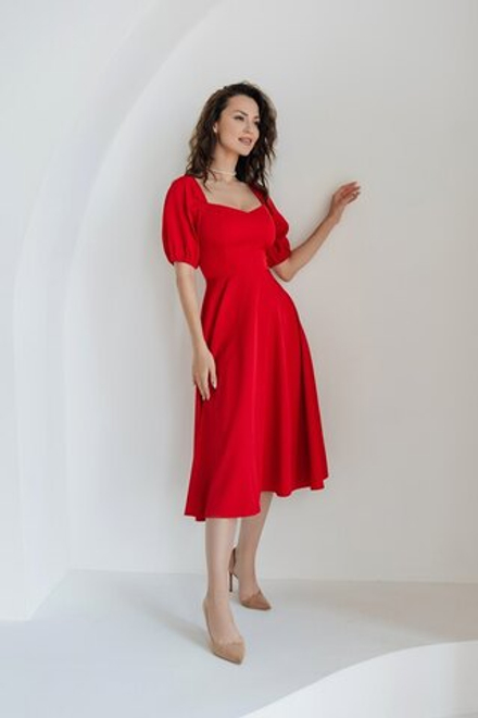 Платье красное