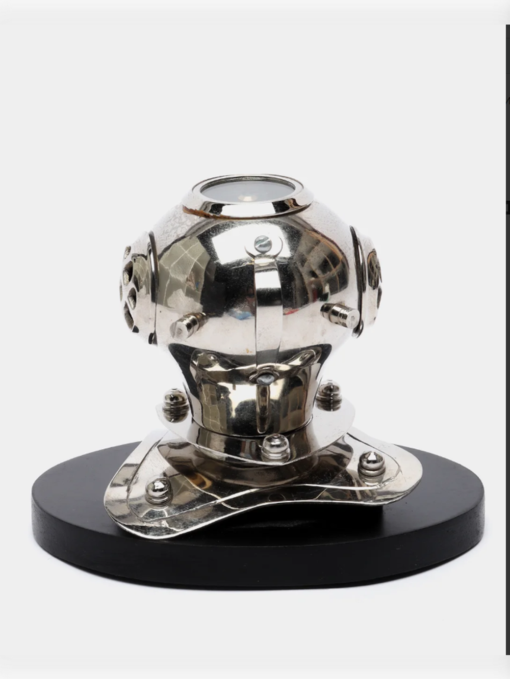 Часы настольные с компасом, диаметр 4,5 см, батарейка 1"SR626W", 13 х 10 х 10,5 см