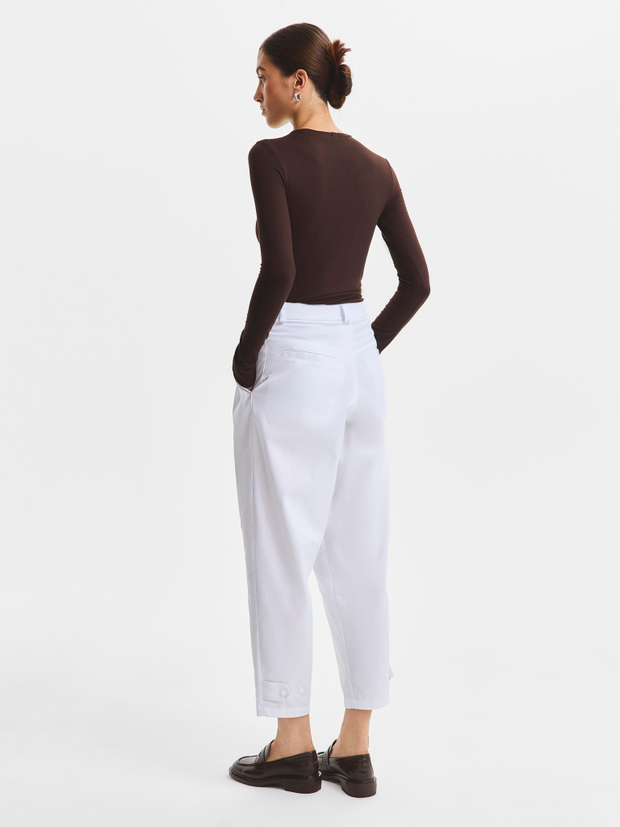 Брюки медицинские женские Волюмэ, белый