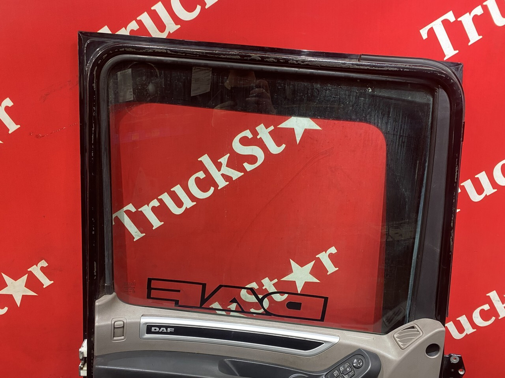 Дверь левая в сборе 2019г.