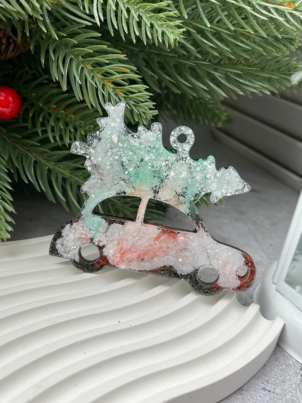 Новогодняя игрушка Машинка с Елкой