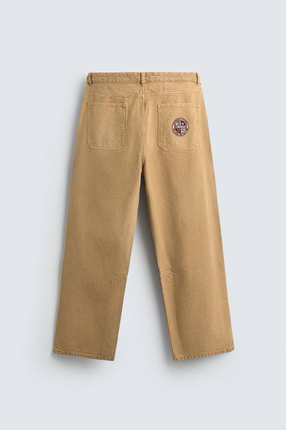 ZARA МЕШКОВАТЫЕ БРЮКИ С ВЫШИТОЙ НАШИВКОЙ NFL WASHINGTON COMMANDERS, РЫЖЕВАТО-КОРИЧНЕВЫЙ