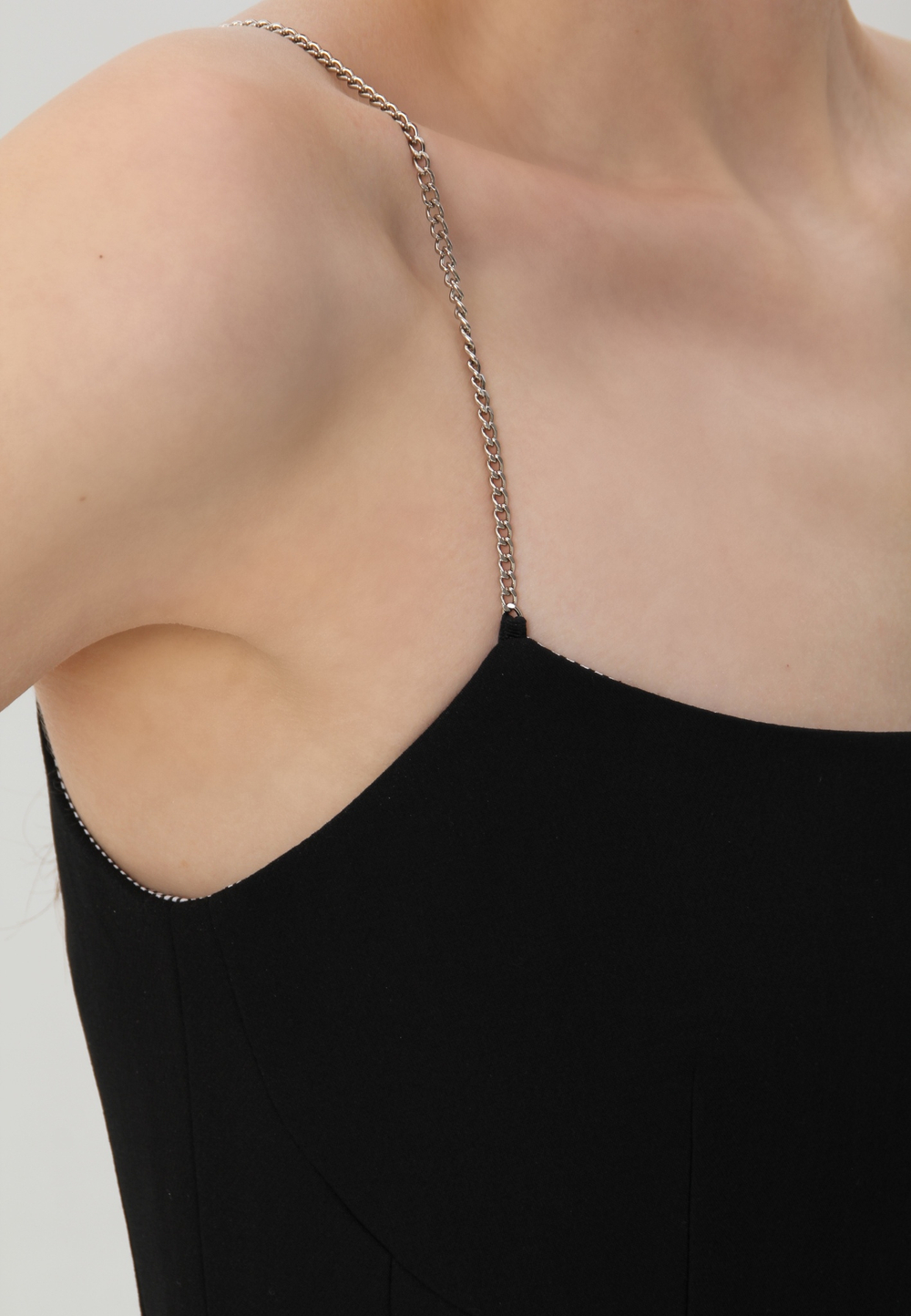 Платье-футляр