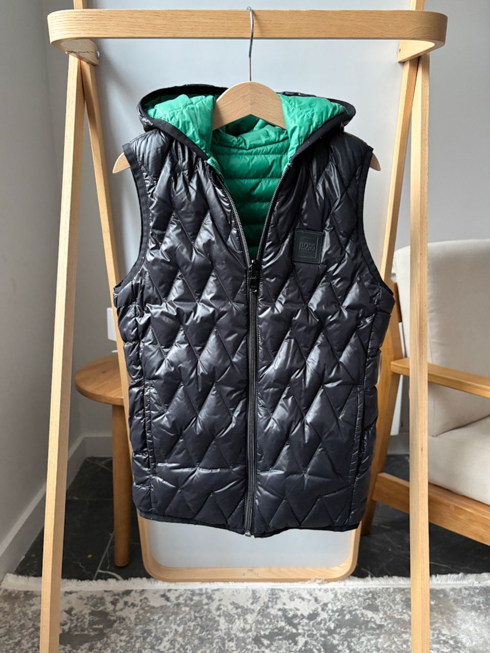 Двухсторонний пуховый жилет Hugo Boss, 128