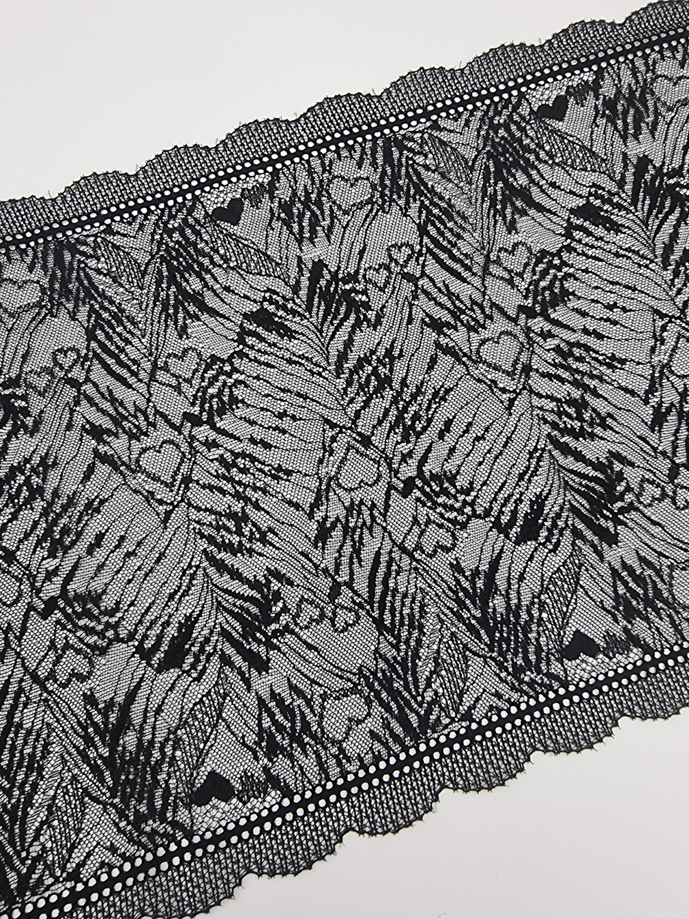 Кружево эластичное черное КС173 (24 см)