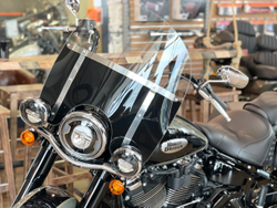 Heritage 114 Softail Harley-Davidson 2021 Vivid Black Deadwood Green / Vivid Black