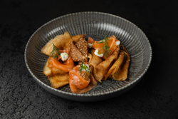 Блины со слабосоленой семгой