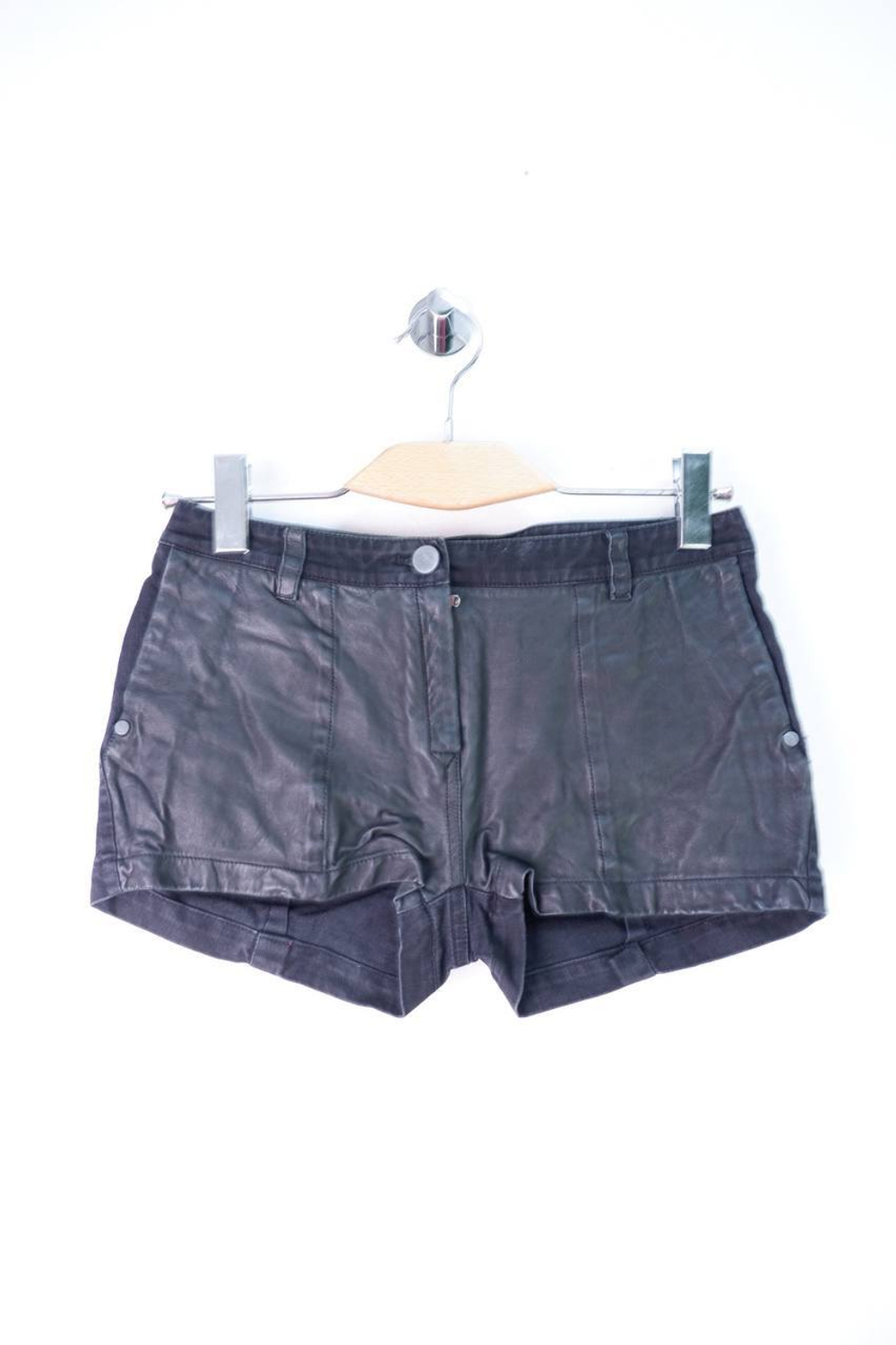 Шорты модные со вставкой под кожу, визуально 40/42 размер