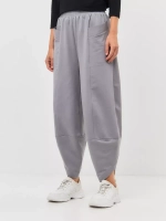 Брюки бананы трикотажные пудровый