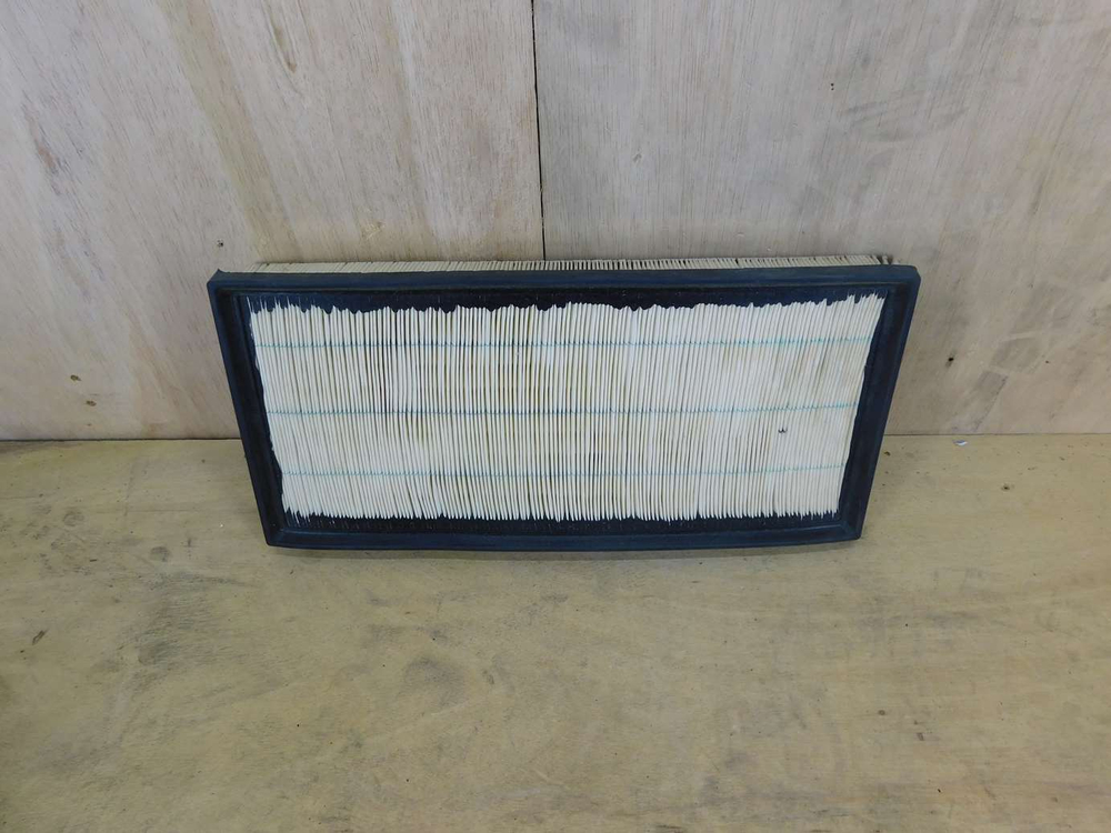 Фильтр воздушный Purolator на Porsche Cayenne A35546