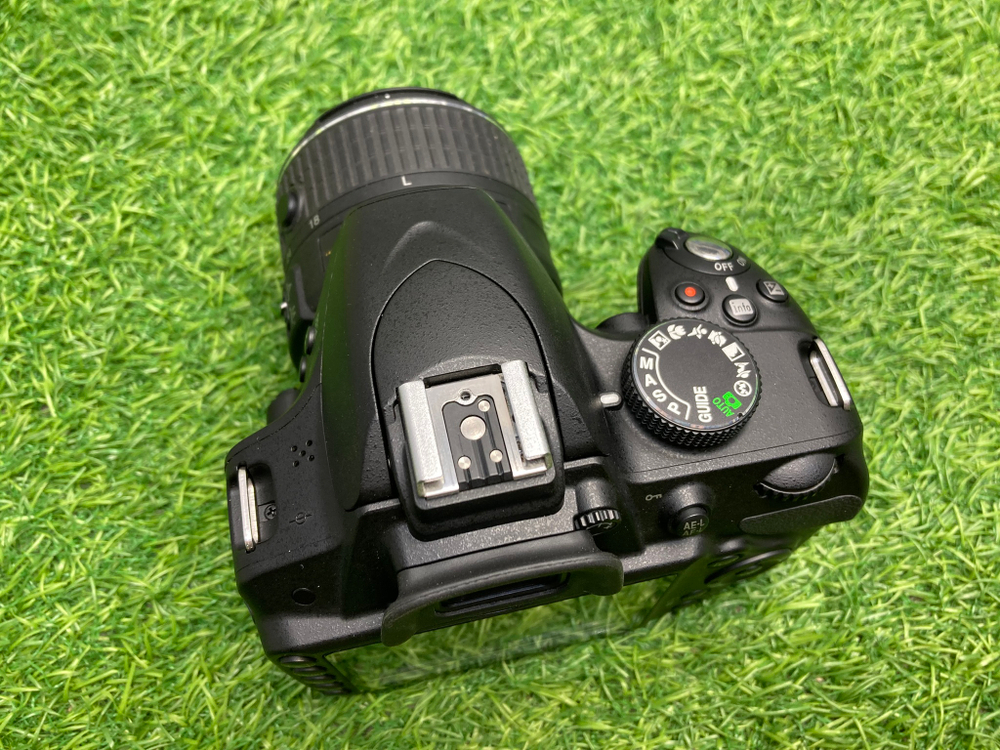 Nikon D3200 Kit 18-55mm DX VR Gll 16.100 кадров