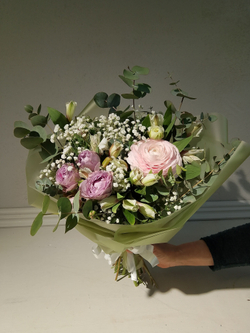 Летний солнечный букет с танацетумом и ароматными пионами Сара Бернард (С0034)