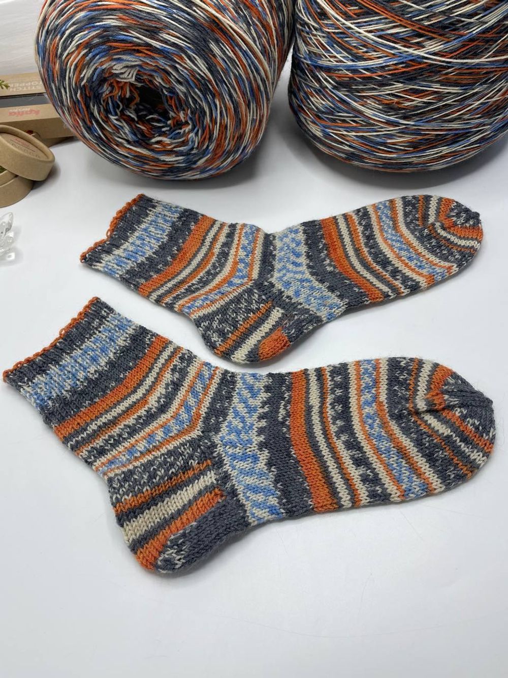 Носочная пряжа D&G YARN 75% меринос супервош 25% полиамид