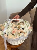 Цветочная корзина в кремовых оттенках размер XL