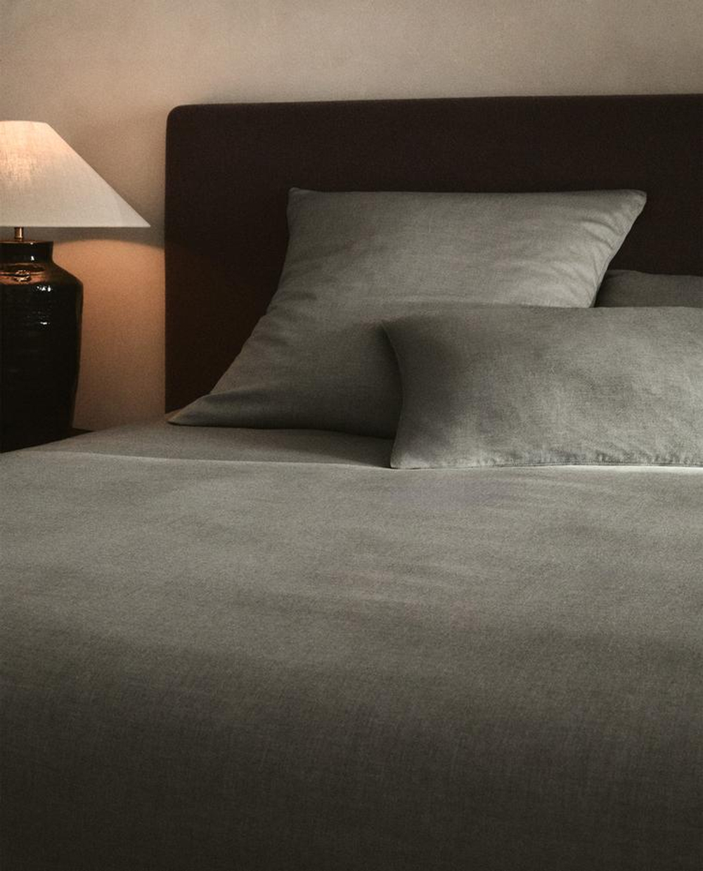 ZARA HOME ОДНОТОННЫЙ ПОДОДЕЯЛЬНИК, СЕРЫЙ