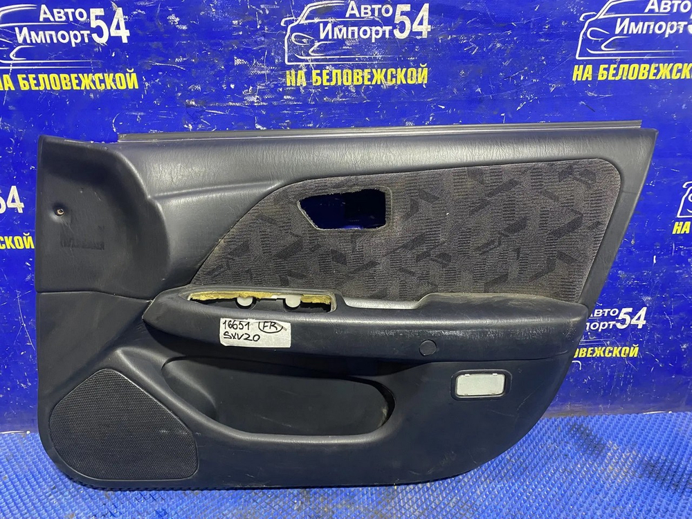Обшивка двери TOYOTA CAMRY GRACIA 1999-2002