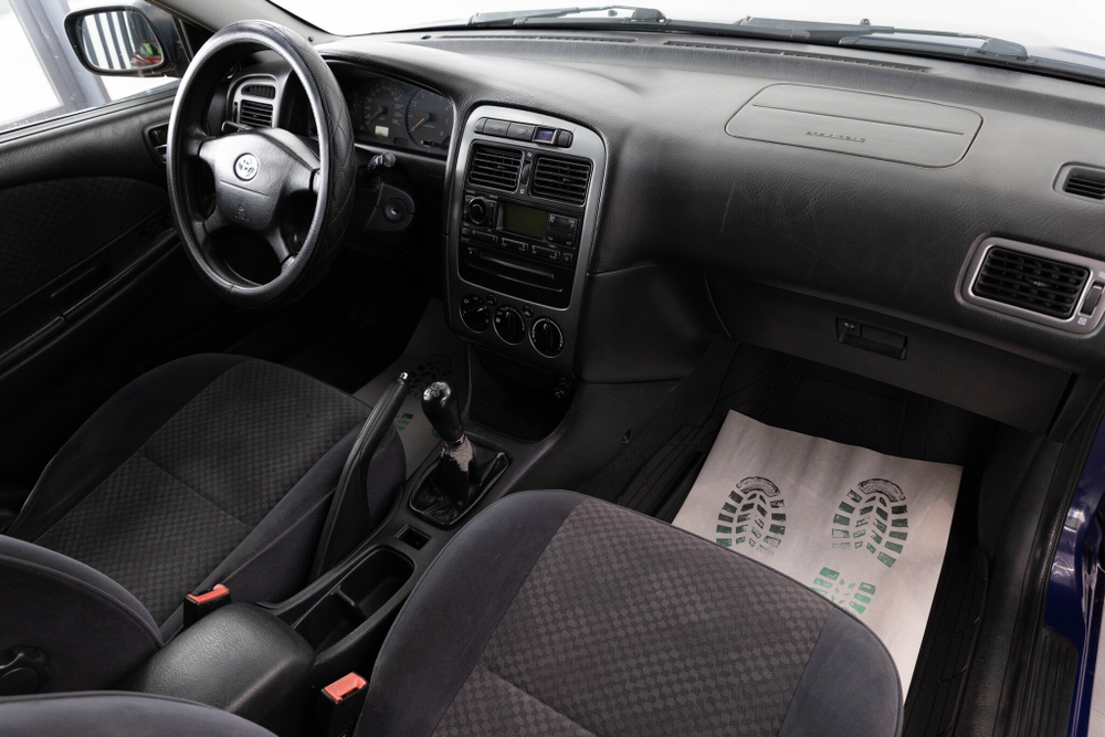Toyota Avensis, 2001 год