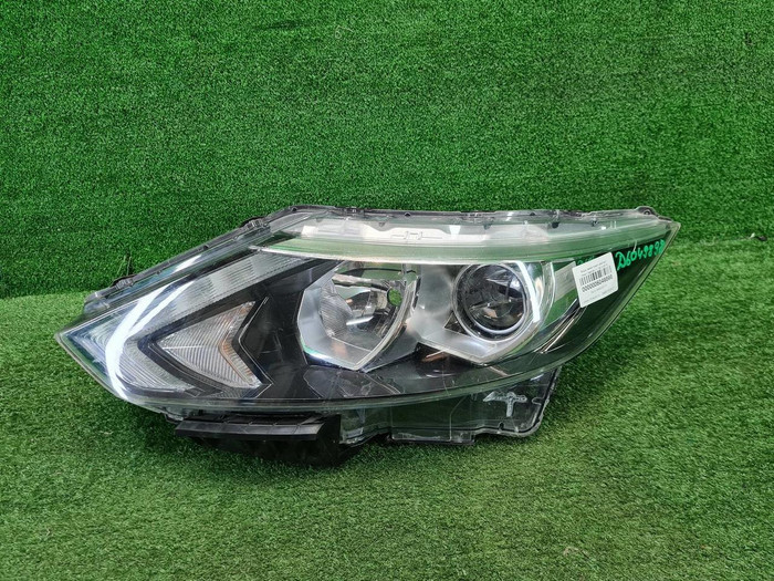 Фара левая Nissan Qashqai J11 (2013-2019) галоген