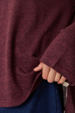 Топ с разрезами бордовый