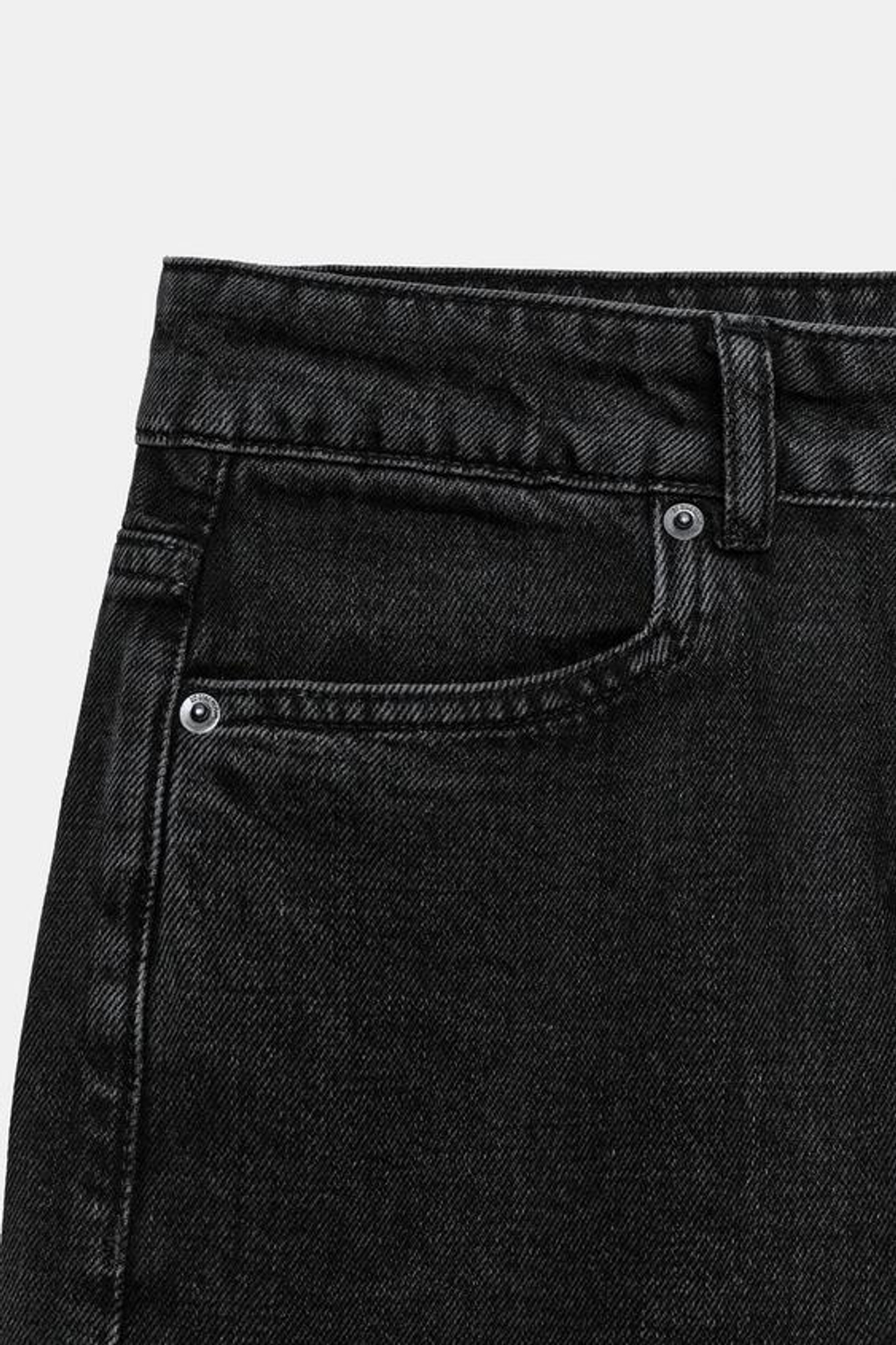 ZARA ДЖИНСОВЫЕ ШОРТЫ СО СРЕДНЕЙ ПОСАДКОЙ — ZW COLLECTION, ЧЕРНЫЙ